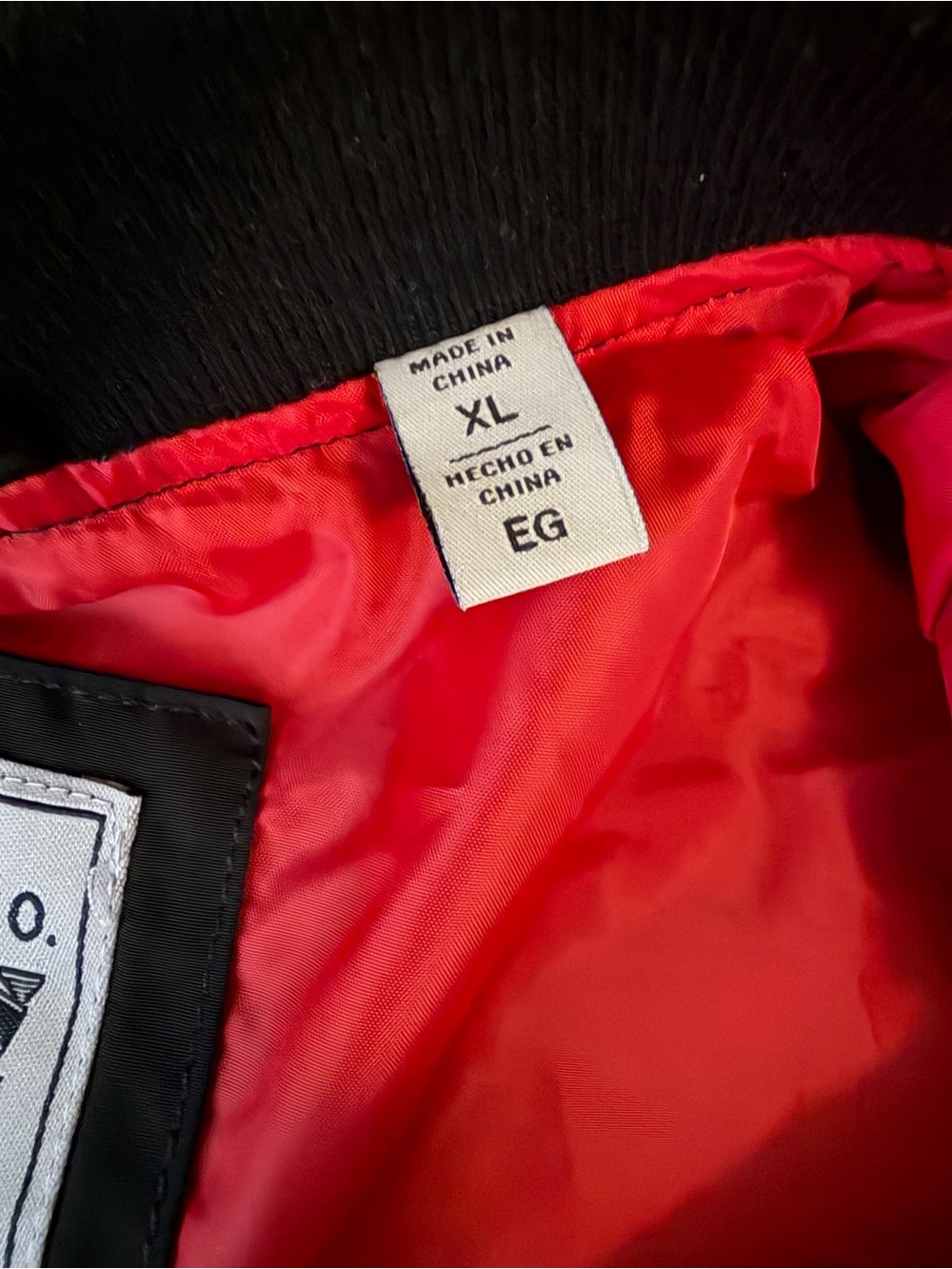 Levi's Womens NWT Black Bomber Jacket - Picture 5 of 7